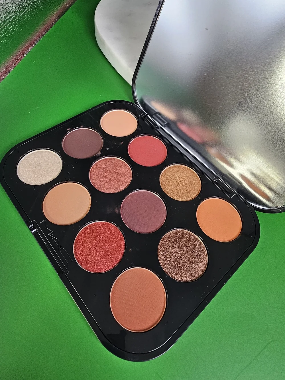 MAC Cosmetics Pink and Red Eyeshadow Palette